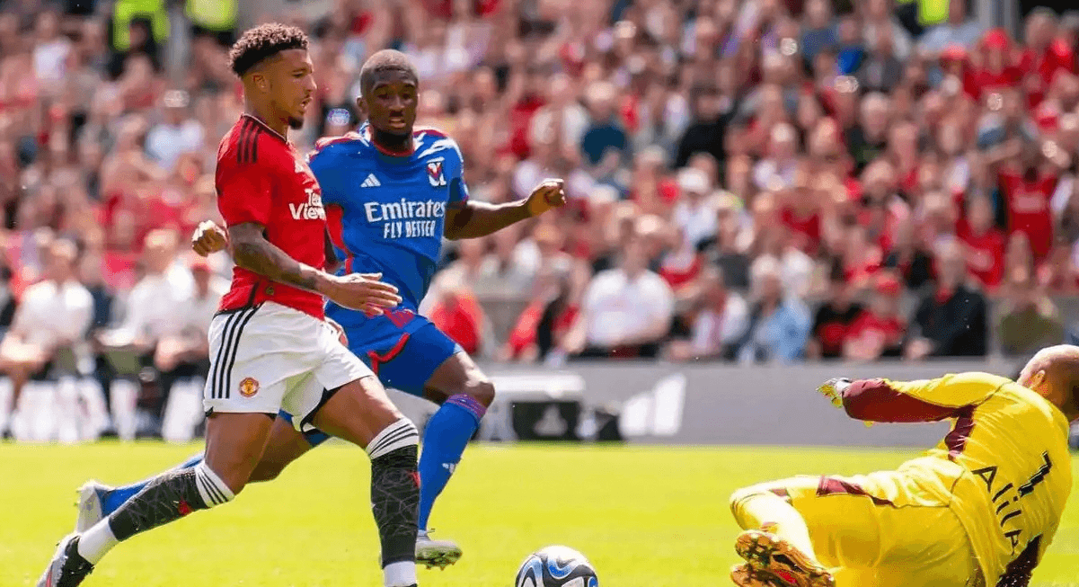 Football match between Manchester UNITED VS LYON