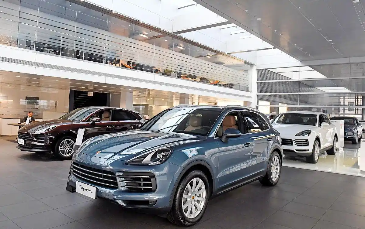 In the luxury SUV market, the Porsche Cayenne turbo gt