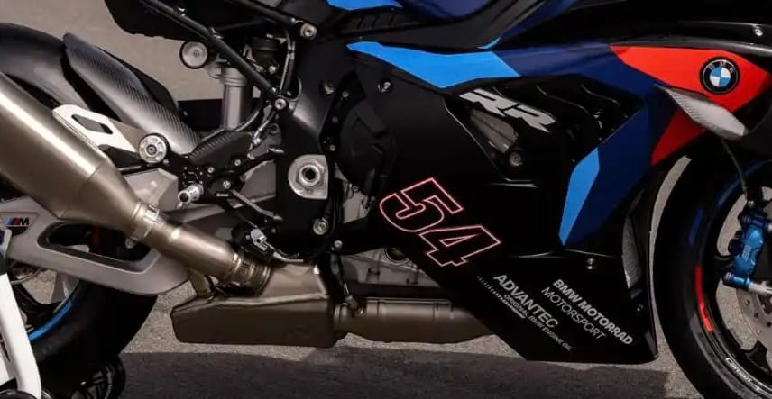 BMW S1000RR a high-performance superbike