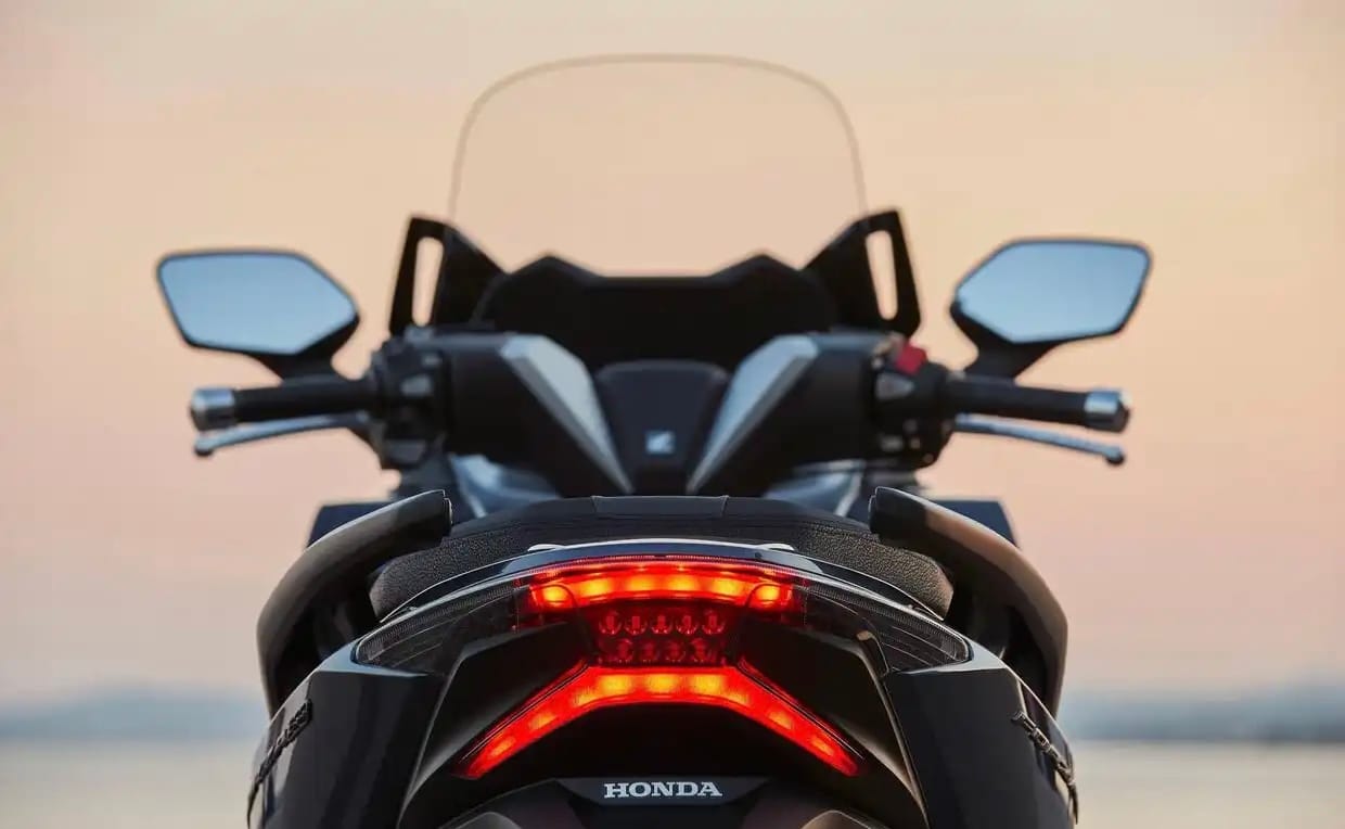 Honda Forza 350 back side 