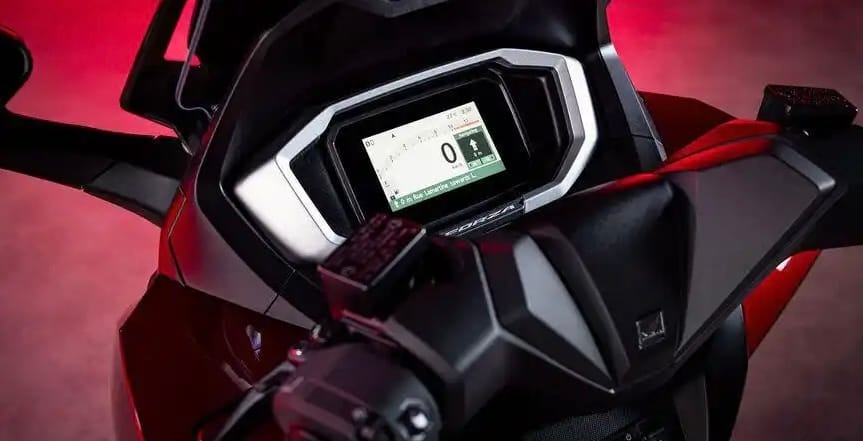 Familiar Look, Sharper Details TFT Display