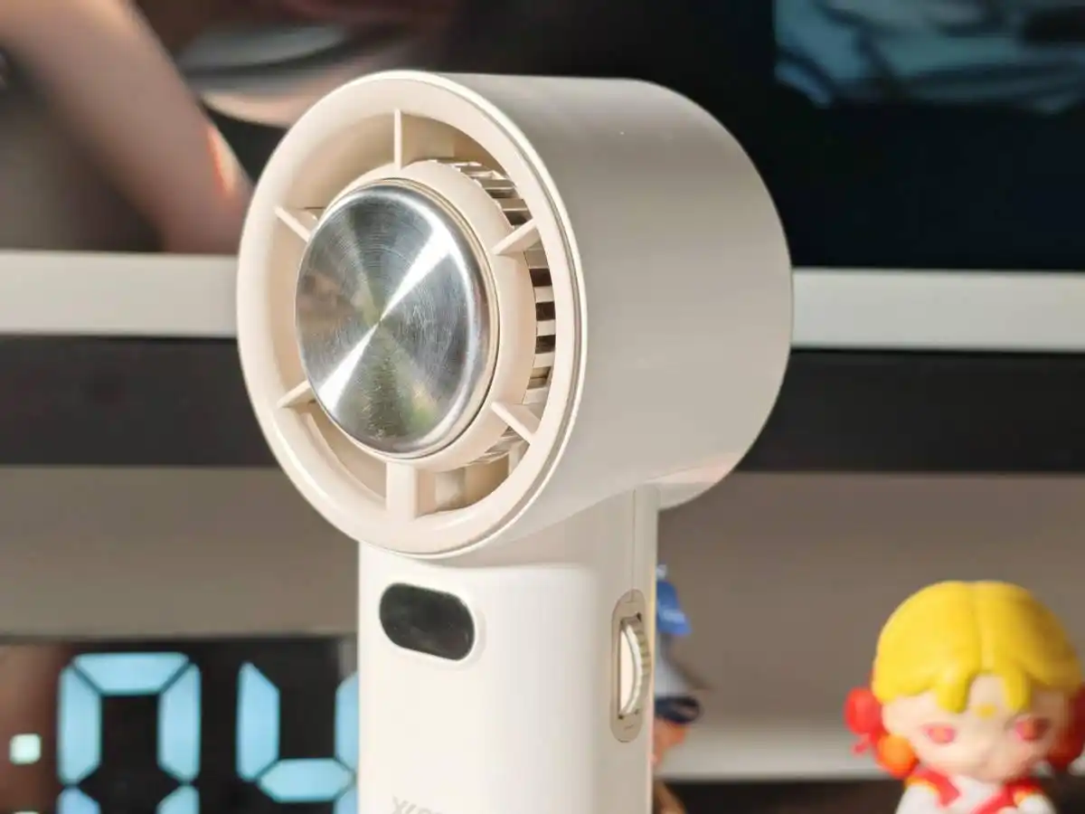 Xisem wind mini fan
