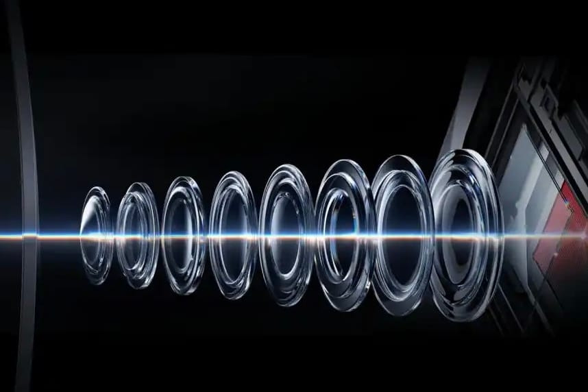 Close-up illustration of smartphone camera lens elements aligned with sensor