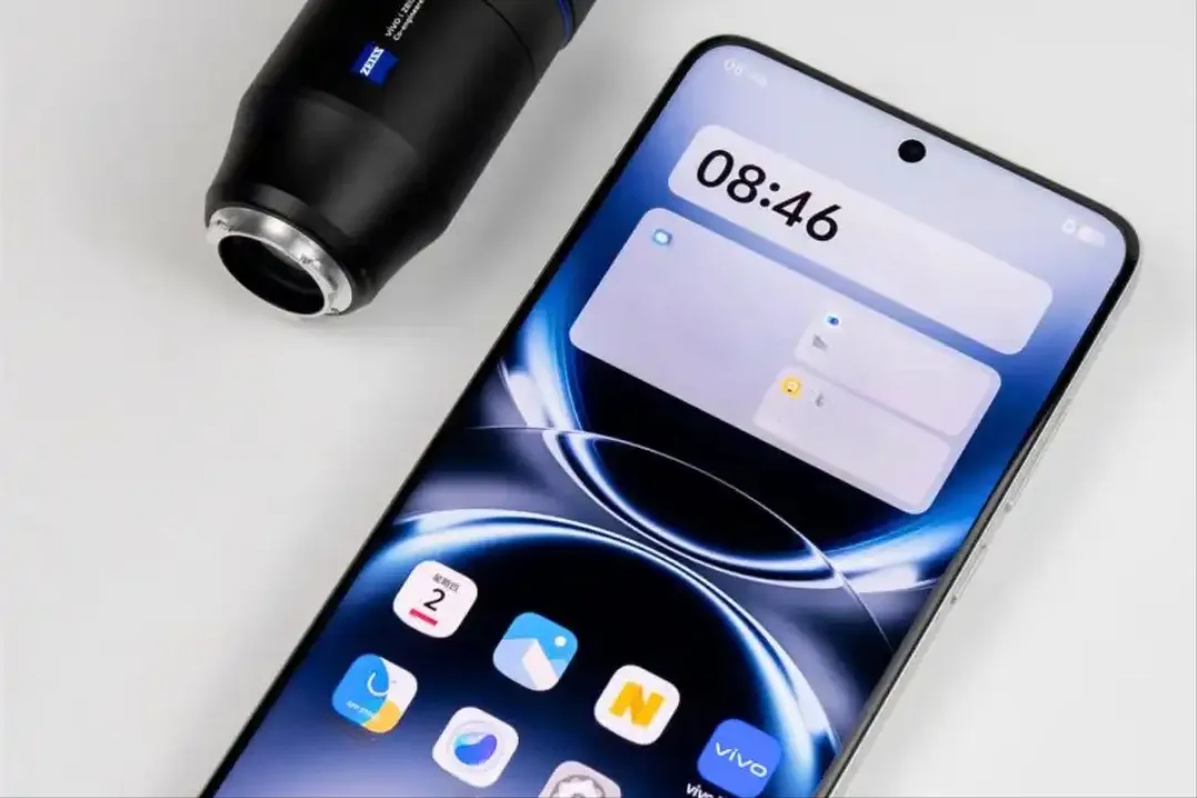 Sleek Vivo phone with clear display