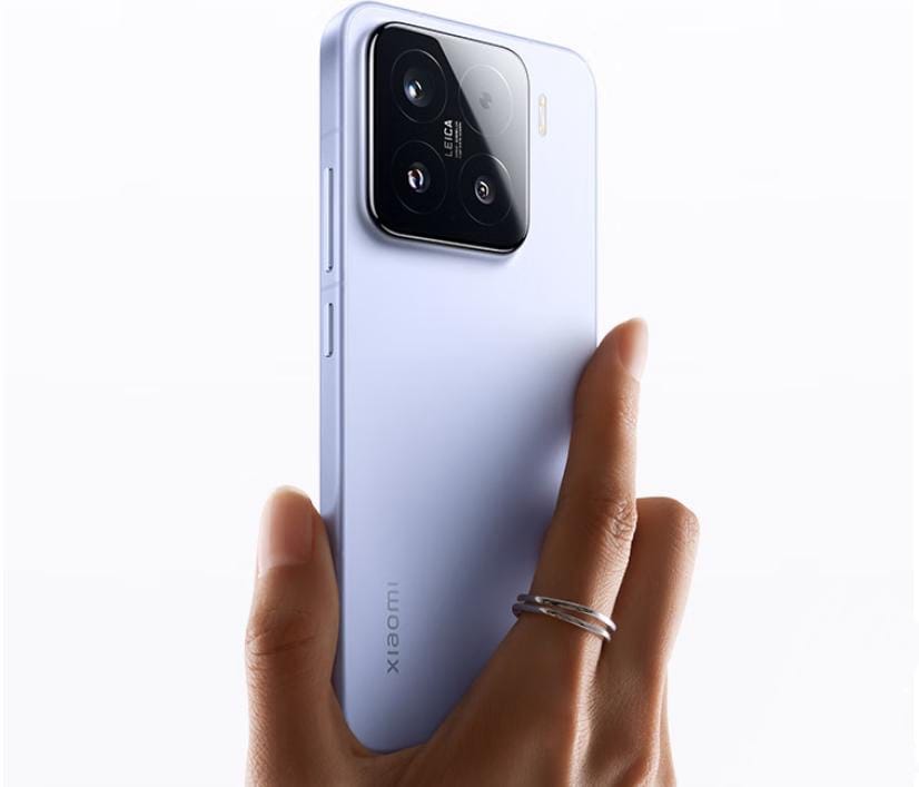 Close-up of Xiaomi 15 showing Leica camera design