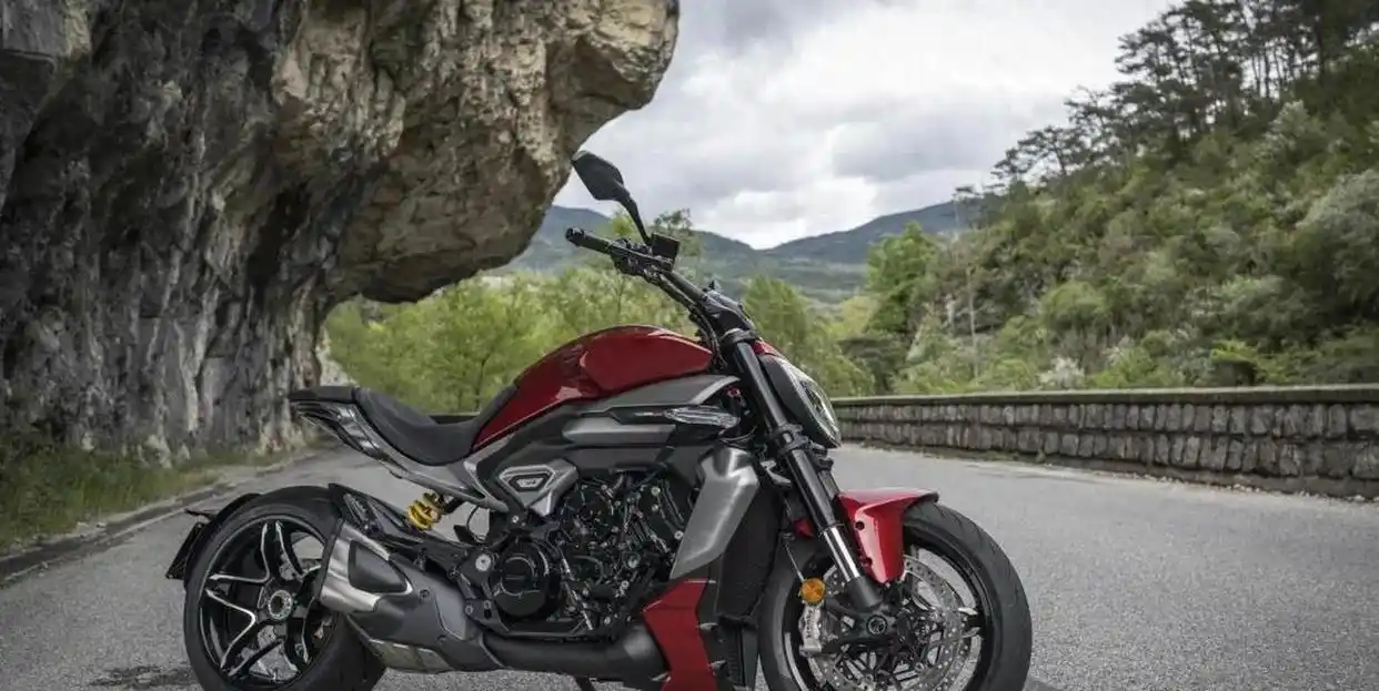 Powerful Ducati Diavel v4 on a mountain road