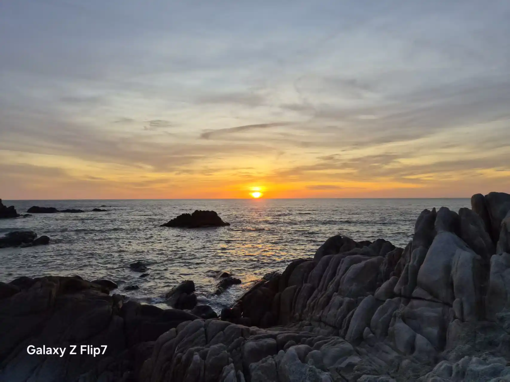 Samsung Z Flip7 capturing a beach sunset