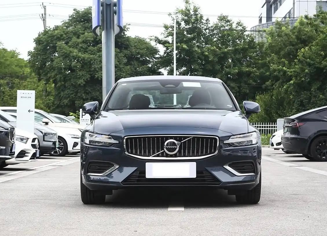 Front view of 2025 Volvo S60 in showroom