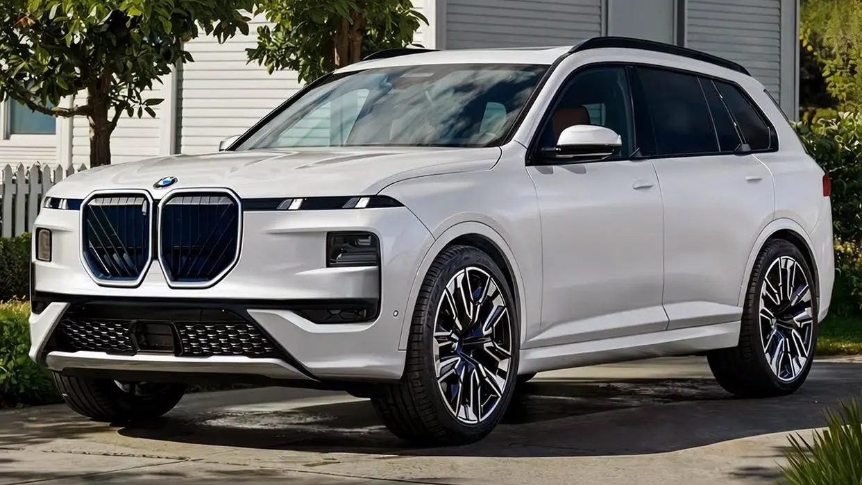 2026 BMW X7 luxury SUV front side view