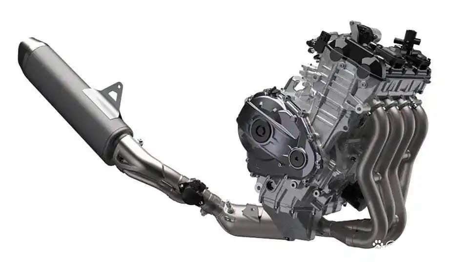 2025 Suzuki GSX-R1000R upgraded 999cc four-cylinder engine with exhaust system